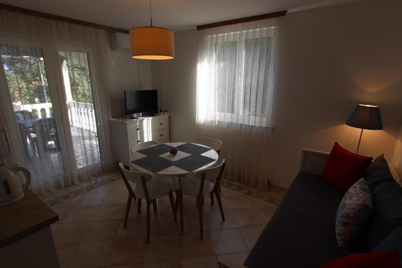 Apartments Chiara Lumbarda Zewnętrze zdjęcie
