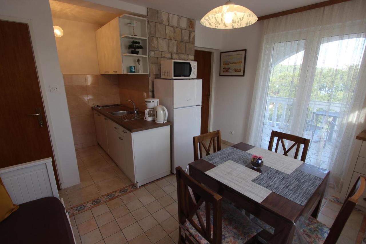 Apartments Chiara Lumbarda Zewnętrze zdjęcie