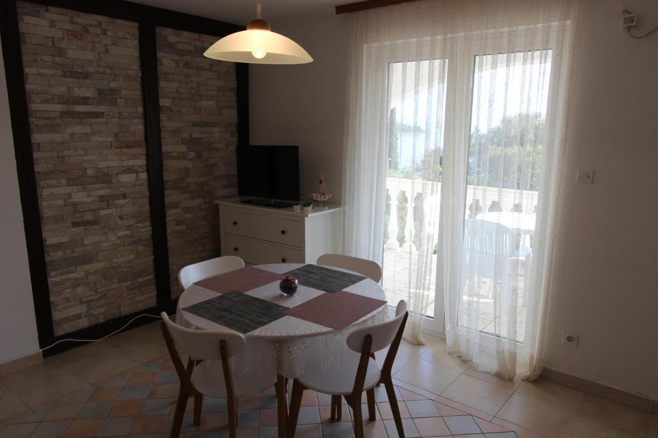 Apartments Chiara Lumbarda Zewnętrze zdjęcie