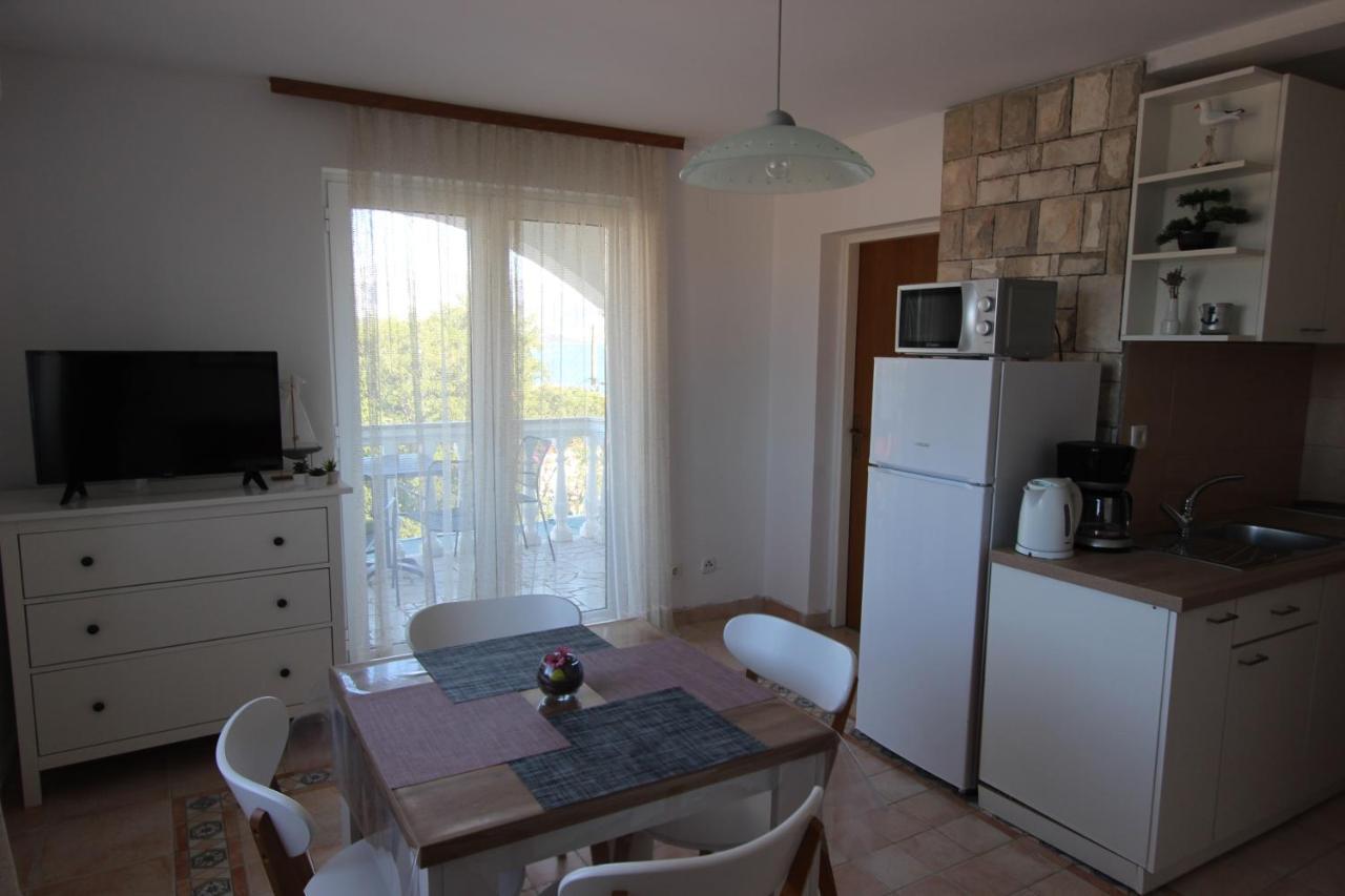 Apartments Chiara Lumbarda Zewnętrze zdjęcie
