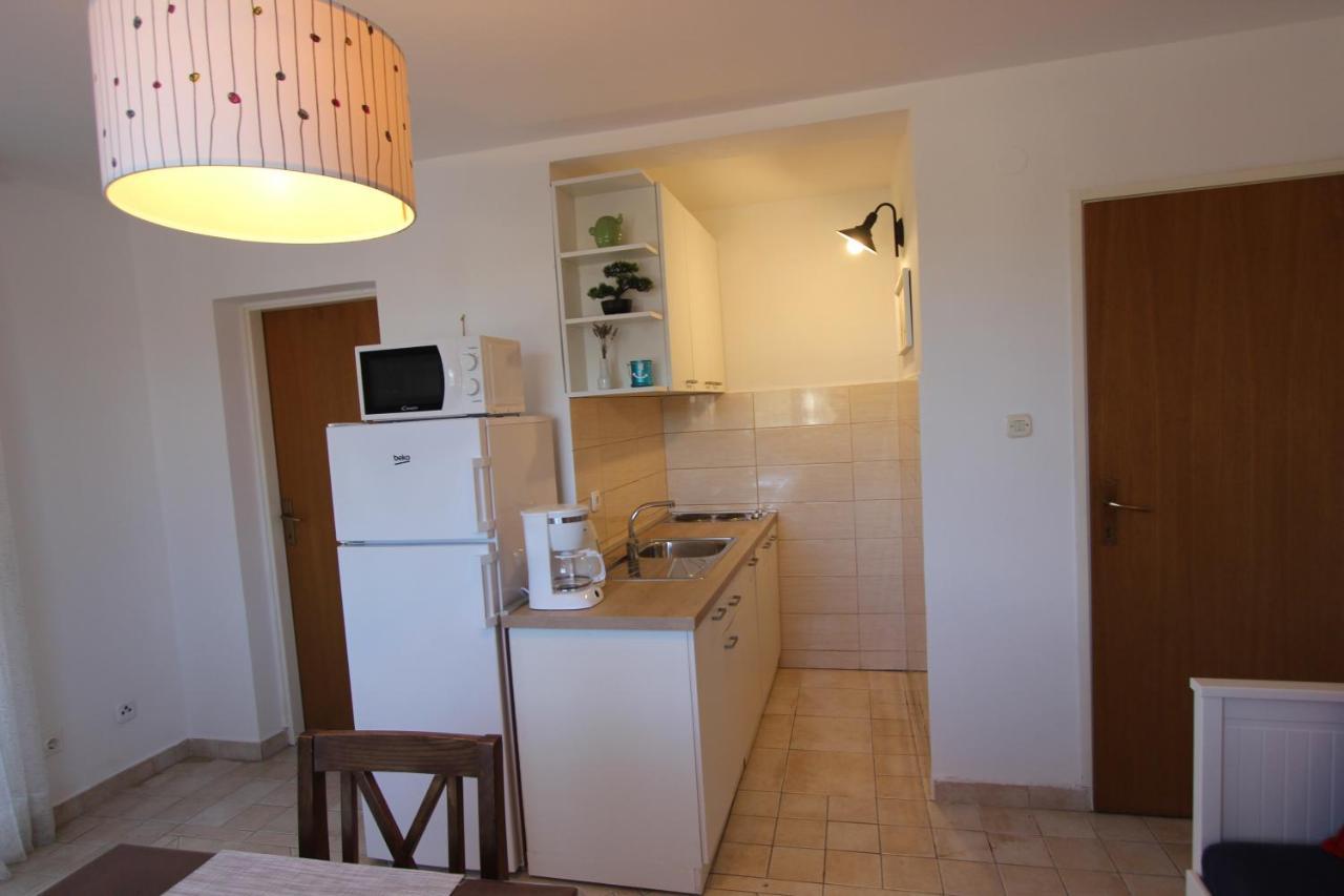 Apartments Chiara Lumbarda Zewnętrze zdjęcie