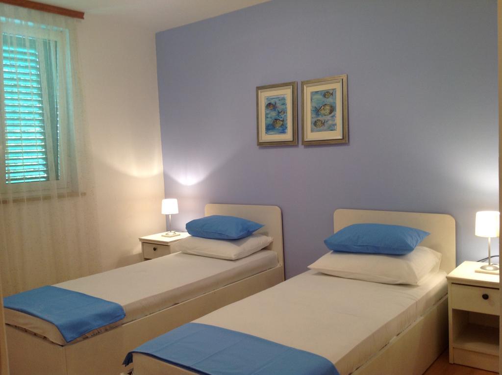 Apartments Chiara Lumbarda Zewnętrze zdjęcie