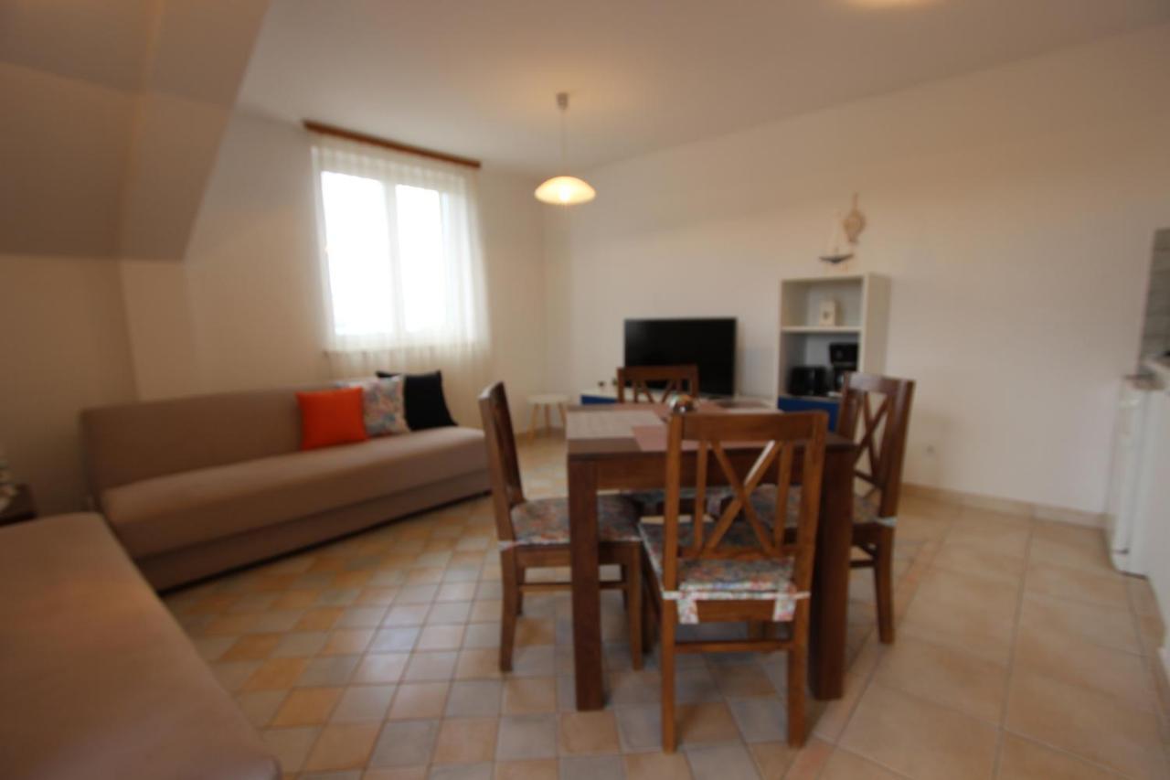 Apartments Chiara Lumbarda Zewnętrze zdjęcie