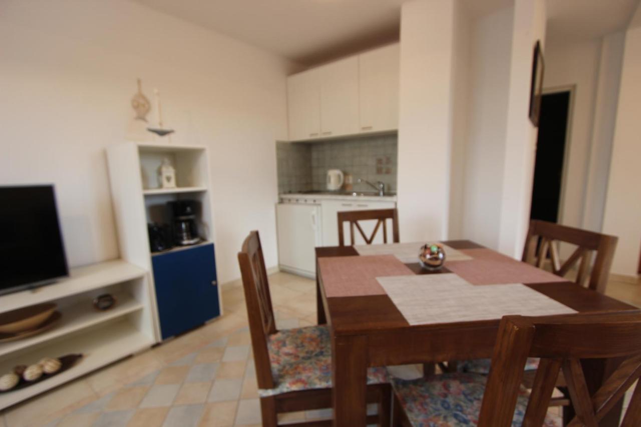 Apartments Chiara Lumbarda Zewnętrze zdjęcie