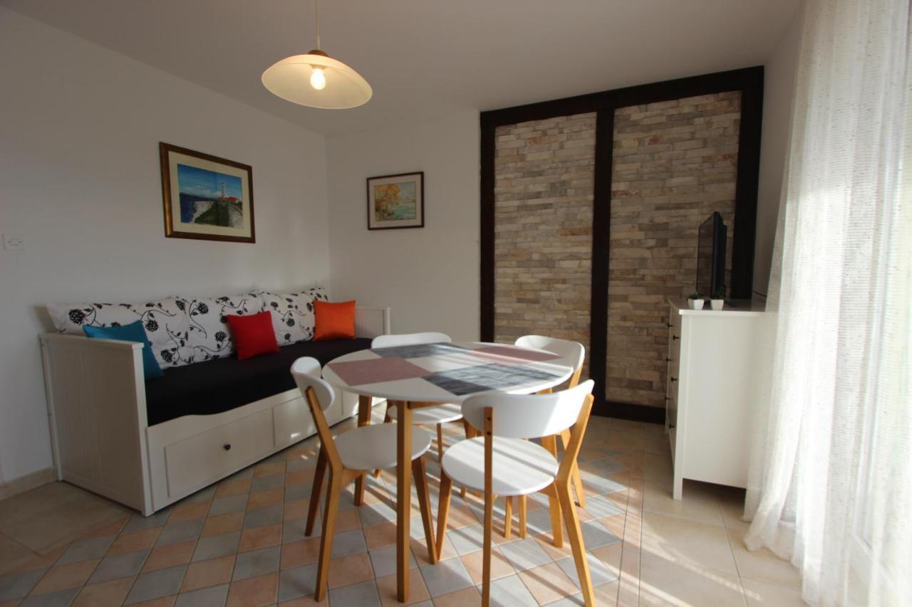 Apartments Chiara Lumbarda Zewnętrze zdjęcie
