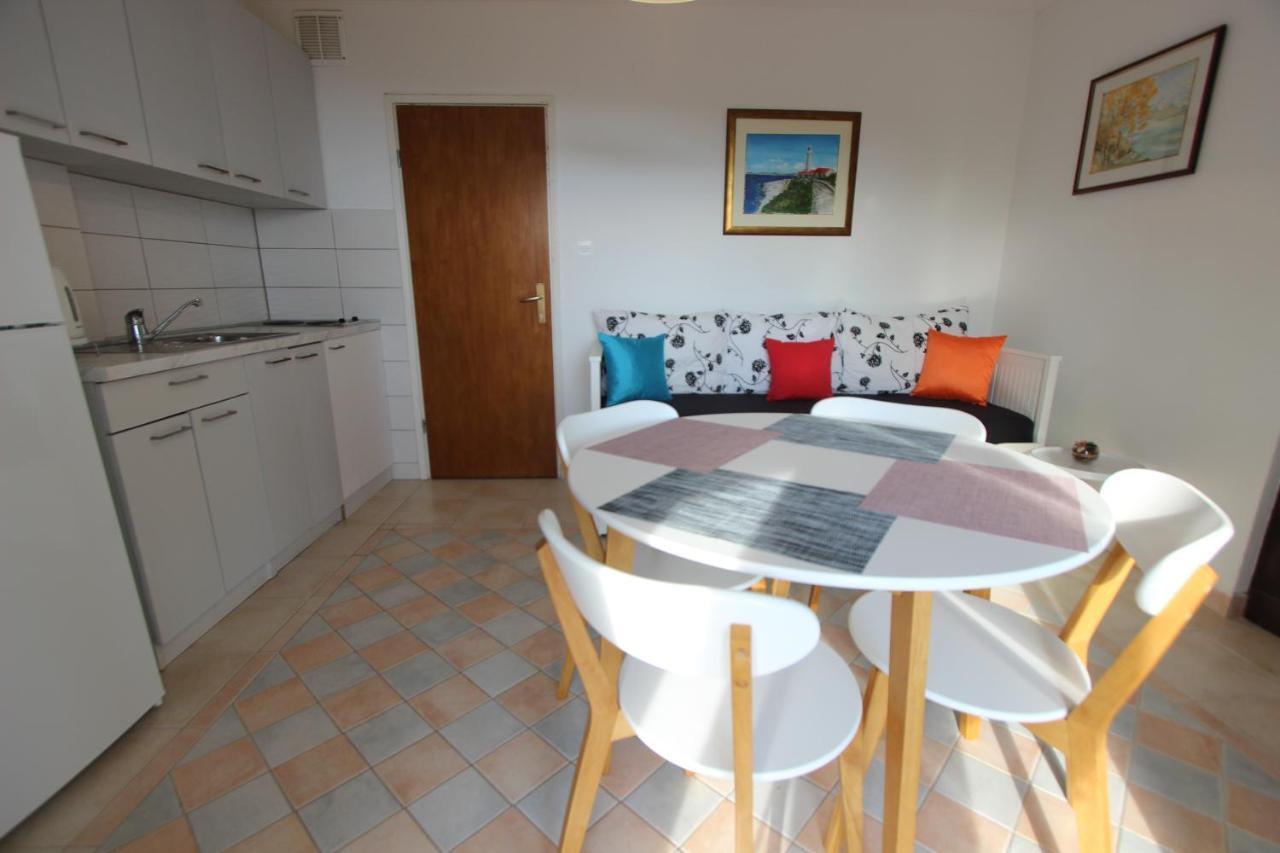 Apartments Chiara Lumbarda Zewnętrze zdjęcie